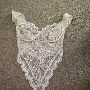 Victoria’s Secret Ivory 36C Lace underwire thong teddy, bodysuit